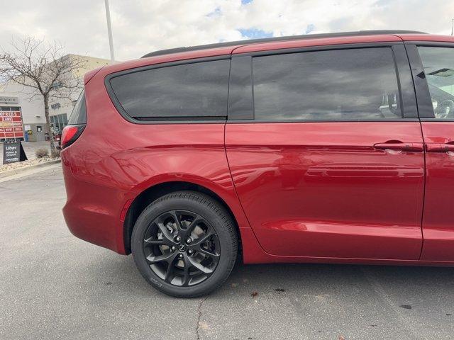 new 2025 Chrysler Pacifica car, priced at $50,811