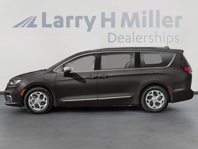 used 2023 Chrysler Pacifica Hybrid car, priced at $32,057