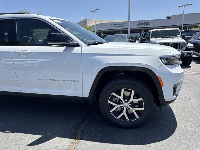new 2025 Jeep Grand Cherokee L car, priced at $45,193