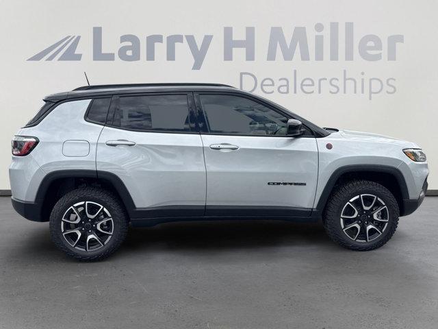 new 2025 Jeep Compass car, priced at $33,262