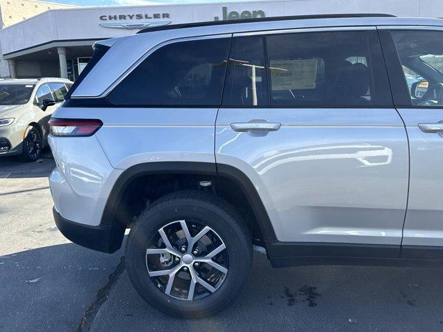 new 2025 Jeep Grand Cherokee car, priced at $44,773