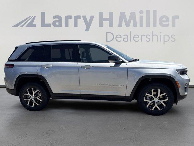 new 2025 Jeep Grand Cherokee car, priced at $43,997