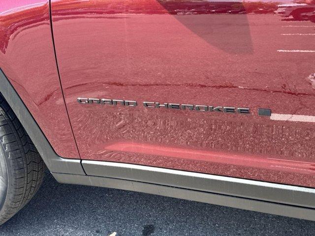 new 2025 Jeep Grand Cherokee car, priced at $43,705