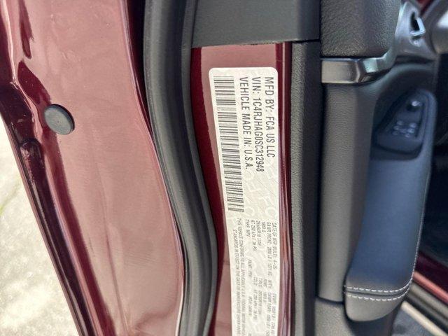 new 2025 Jeep Grand Cherokee car, priced at $43,705