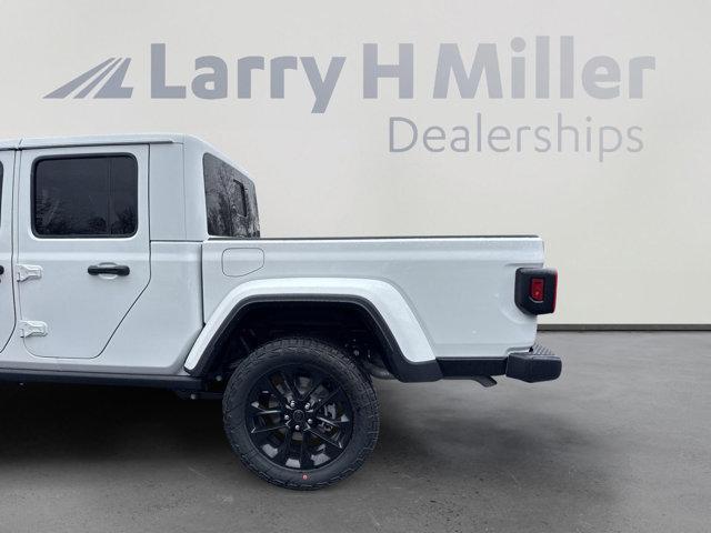 new 2025 Jeep Gladiator car, priced at $43,632