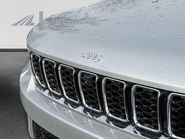 new 2025 Jeep Grand Cherokee car, priced at $48,668