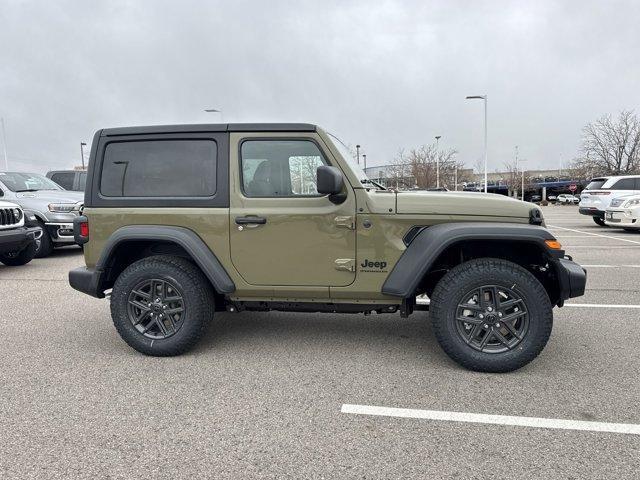 new 2025 Jeep Wrangler car, priced at $41,175