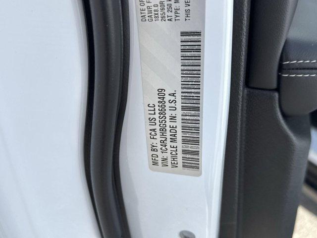 new 2025 Jeep Grand Cherokee car, priced at $43,236