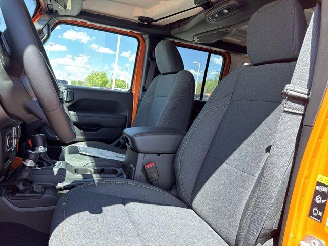 new 2025 Jeep Wrangler car, priced at $48,876