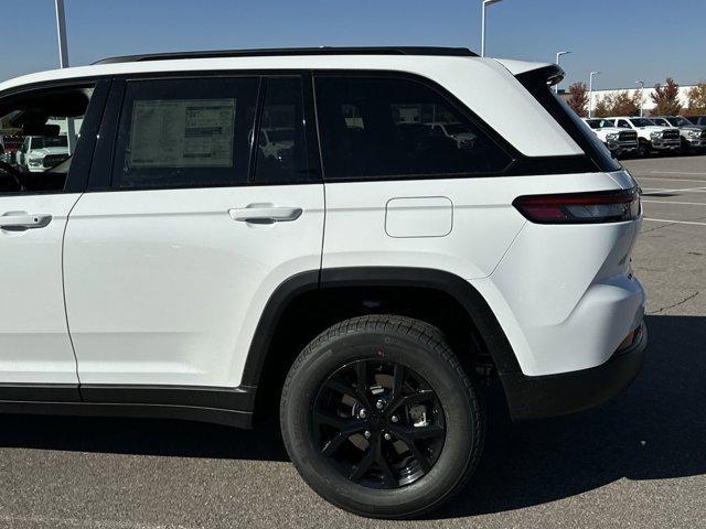 new 2025 Jeep Grand Cherokee car, priced at $45,430