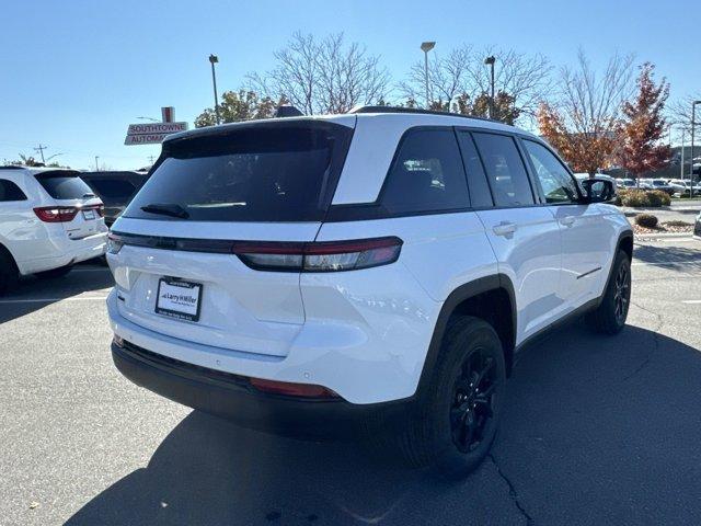 new 2025 Jeep Grand Cherokee car, priced at $45,430