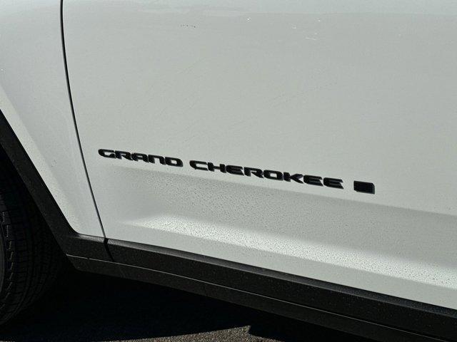 new 2025 Jeep Grand Cherokee car, priced at $45,430