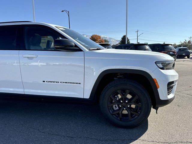 new 2025 Jeep Grand Cherokee car, priced at $45,430