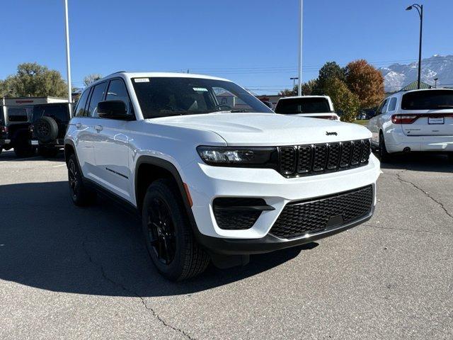 new 2025 Jeep Grand Cherokee car, priced at $45,430