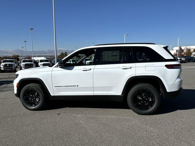 new 2025 Jeep Grand Cherokee car, priced at $45,430