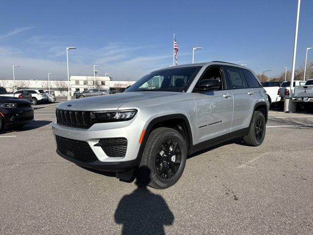 new 2025 Jeep Grand Cherokee car, priced at $44,114