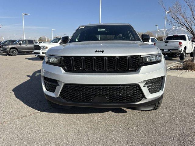 new 2025 Jeep Grand Cherokee car, priced at $44,114