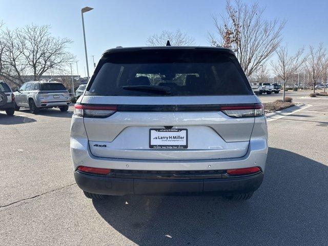 new 2025 Jeep Grand Cherokee car, priced at $44,114