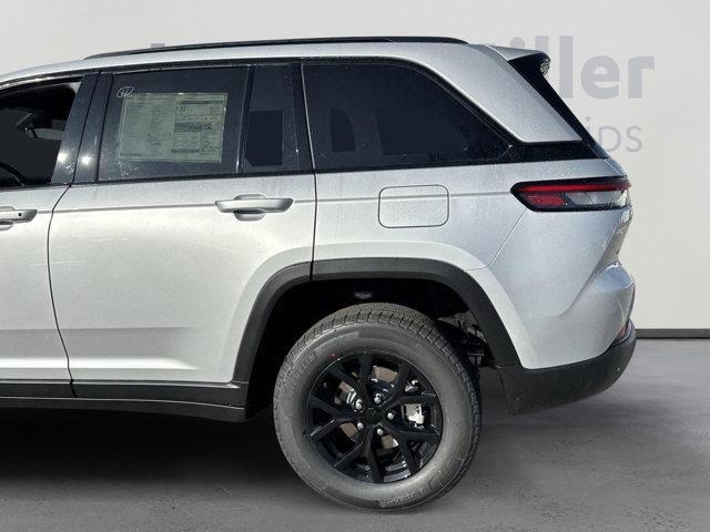 new 2025 Jeep Grand Cherokee car, priced at $42,614