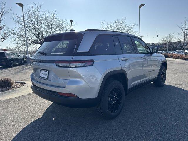 new 2025 Jeep Grand Cherokee car, priced at $44,114