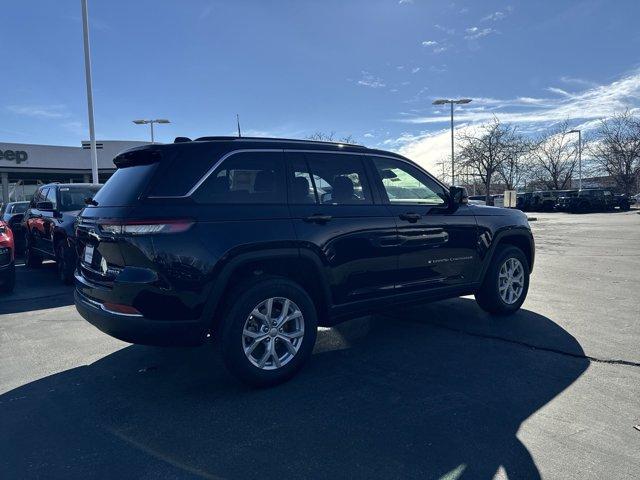 new 2024 Jeep Grand Cherokee car, priced at $49,350