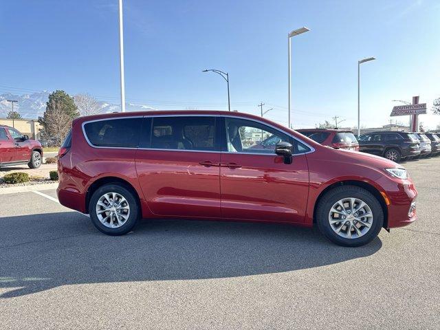 new 2025 Chrysler Pacifica car, priced at $44,473