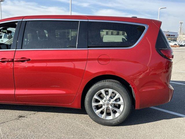 new 2025 Chrysler Pacifica car, priced at $44,473