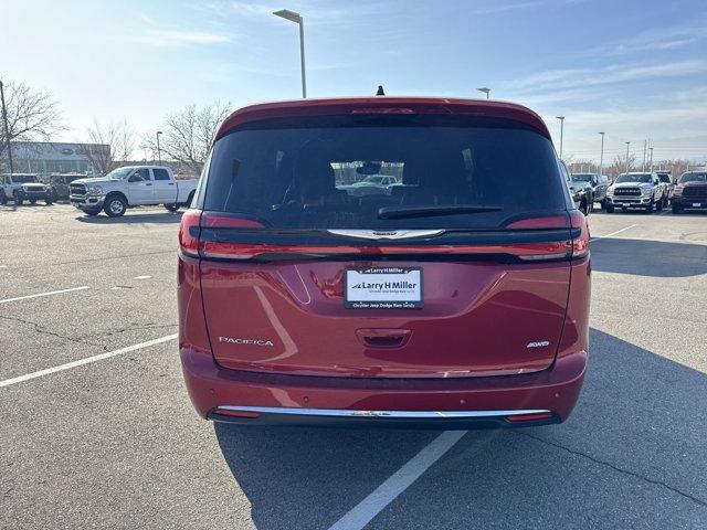 new 2025 Chrysler Pacifica car, priced at $44,473