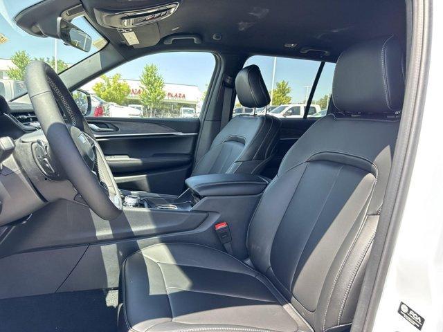 new 2025 Jeep Grand Cherokee car, priced at $46,127
