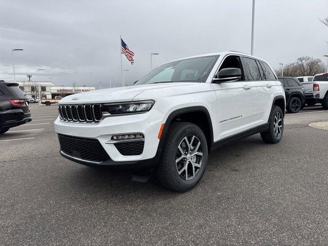 new 2025 Jeep Grand Cherokee car, priced at $44,237