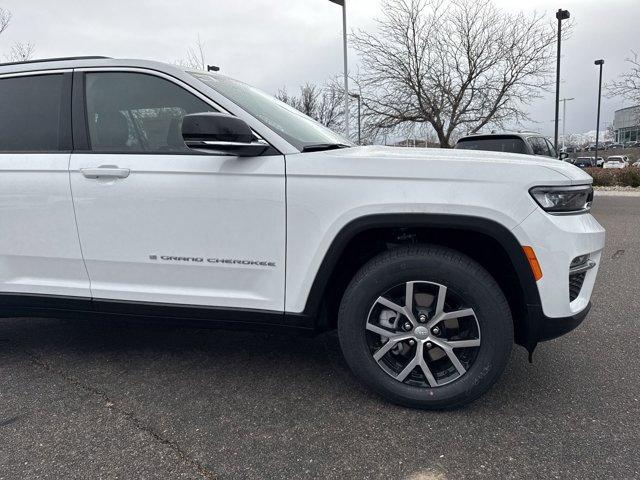 new 2025 Jeep Grand Cherokee car, priced at $44,237