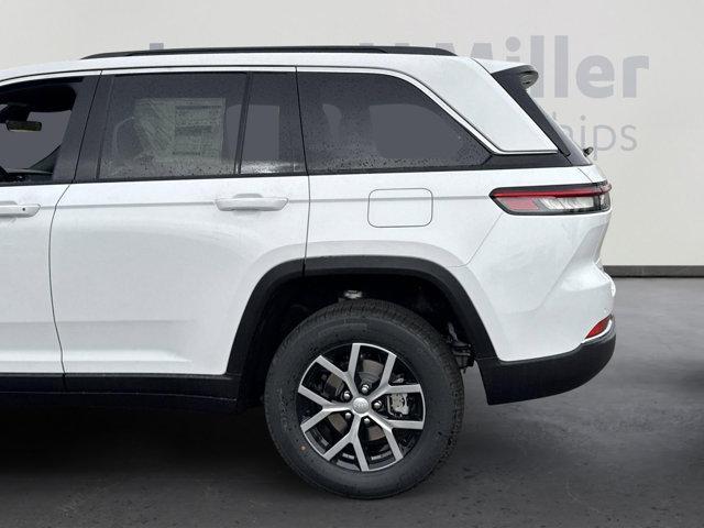 new 2025 Jeep Grand Cherokee car, priced at $43,237