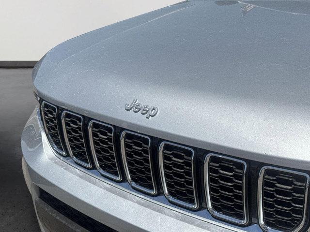 new 2025 Jeep Grand Cherokee L car, priced at $46,538