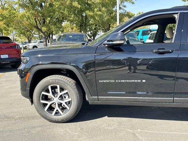 new 2025 Jeep Grand Cherokee car, priced at $46,790