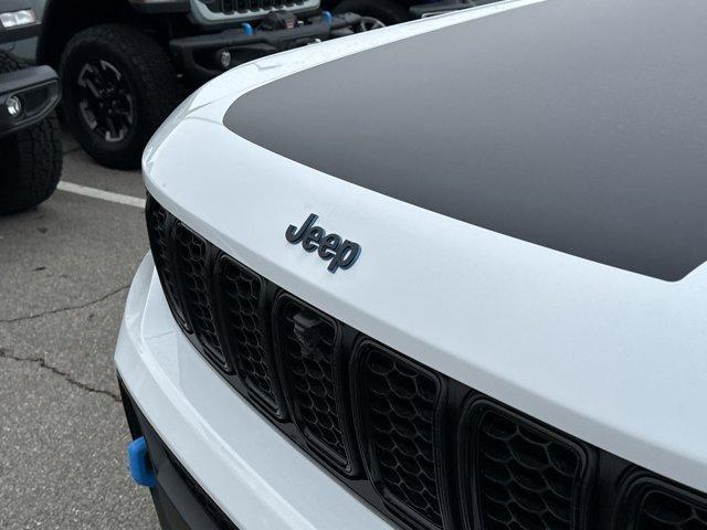 new 2024 Jeep Grand Cherokee 4xe car, priced at $64,202