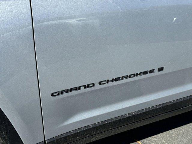 new 2025 Jeep Grand Cherokee car, priced at $42,614