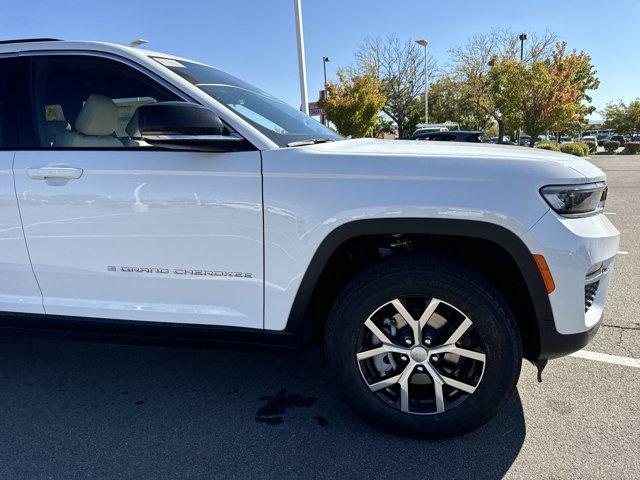 new 2025 Jeep Grand Cherokee car, priced at $46,195