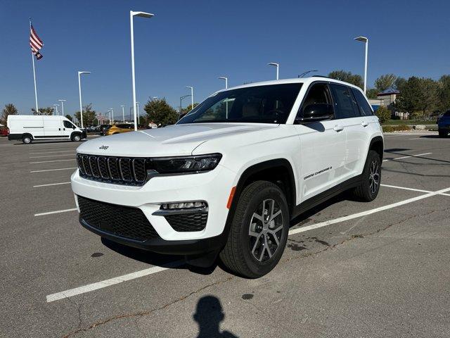 new 2025 Jeep Grand Cherokee car, priced at $46,195