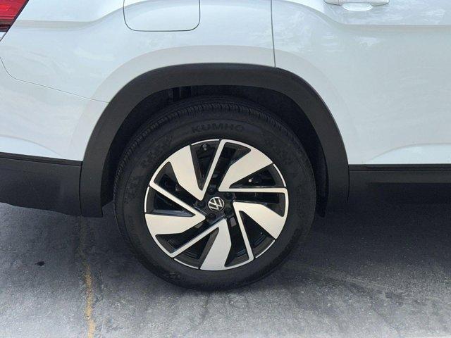 used 2024 Volkswagen Atlas car, priced at $35,296