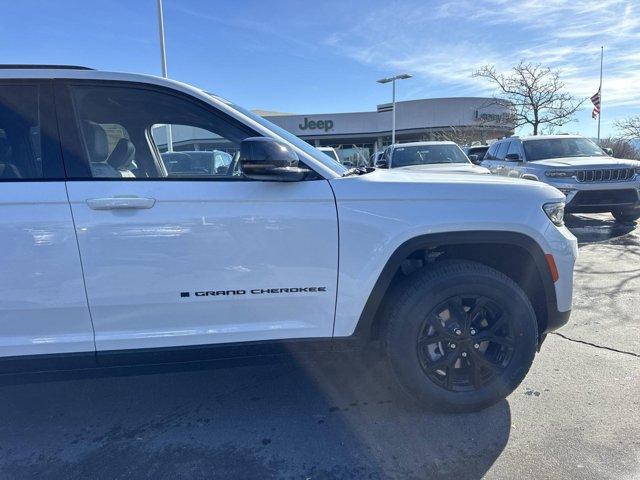 new 2025 Jeep Grand Cherokee car, priced at $42,078