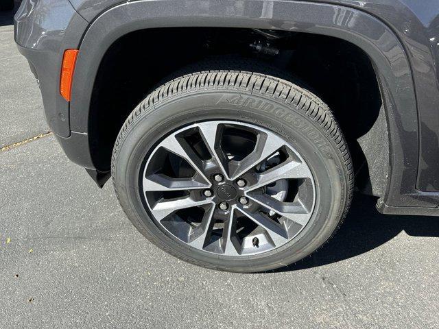 new 2025 Jeep Grand Cherokee L car, priced at $62,665