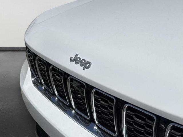 new 2025 Jeep Grand Cherokee car, priced at $48,842