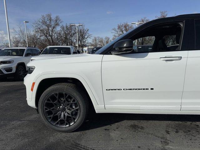 new 2025 Jeep Grand Cherokee car, priced at $66,972