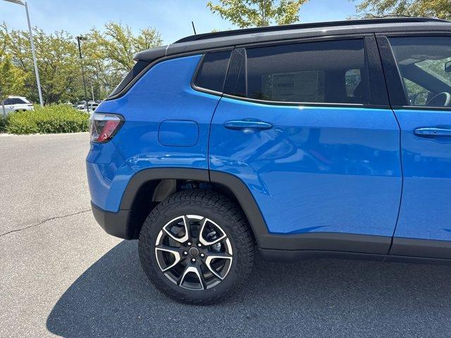 new 2025 Jeep Compass car, priced at $33,022