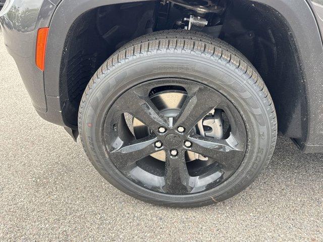 new 2025 Jeep Grand Cherokee L car, priced at $48,513