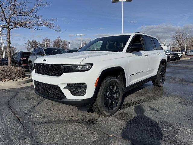 new 2025 Jeep Grand Cherokee car, priced at $43,578