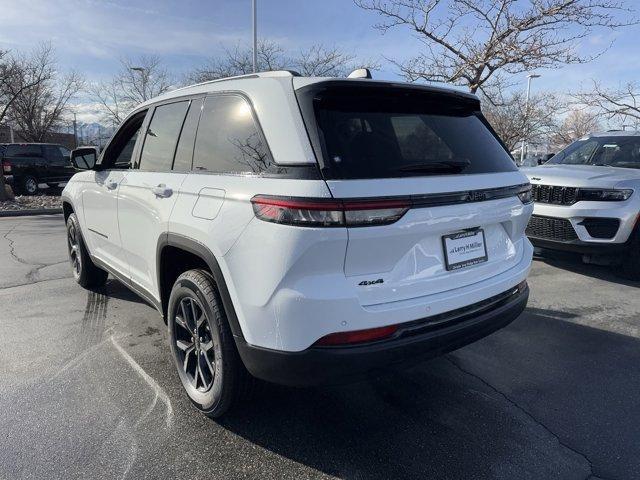 new 2025 Jeep Grand Cherokee car, priced at $43,578