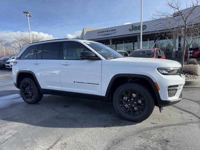 new 2025 Jeep Grand Cherokee car, priced at $43,578