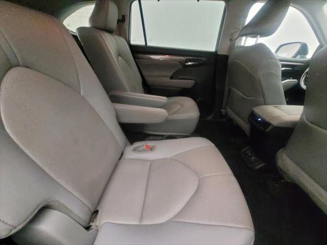 used 2021 Toyota Highlander car, priced at $25,895