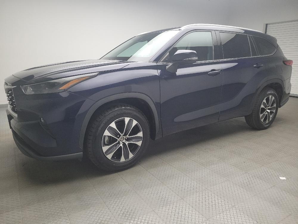used 2022 Toyota Highlander car, priced at $31,595